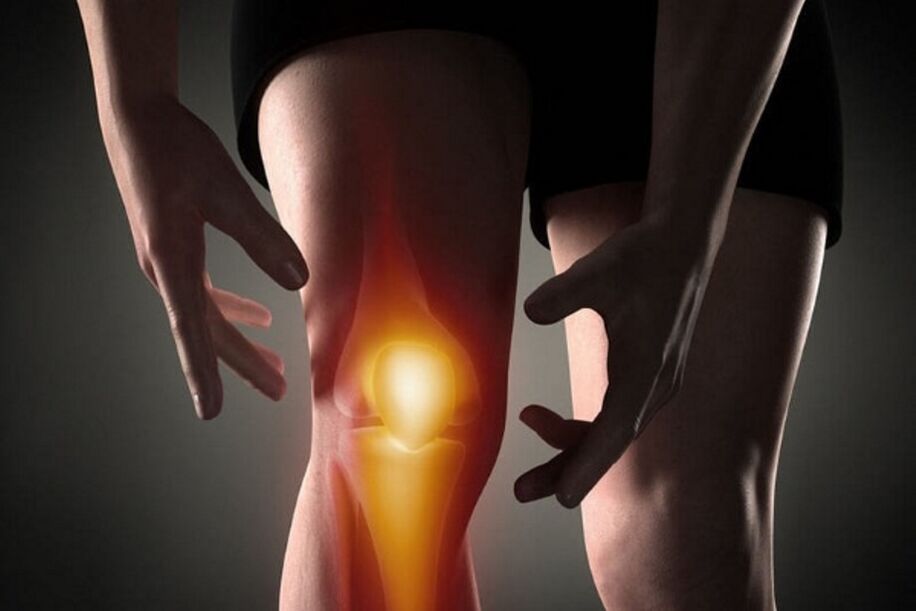 Avec l’arthrose, la douleur devient plus intense lors du mouvement.